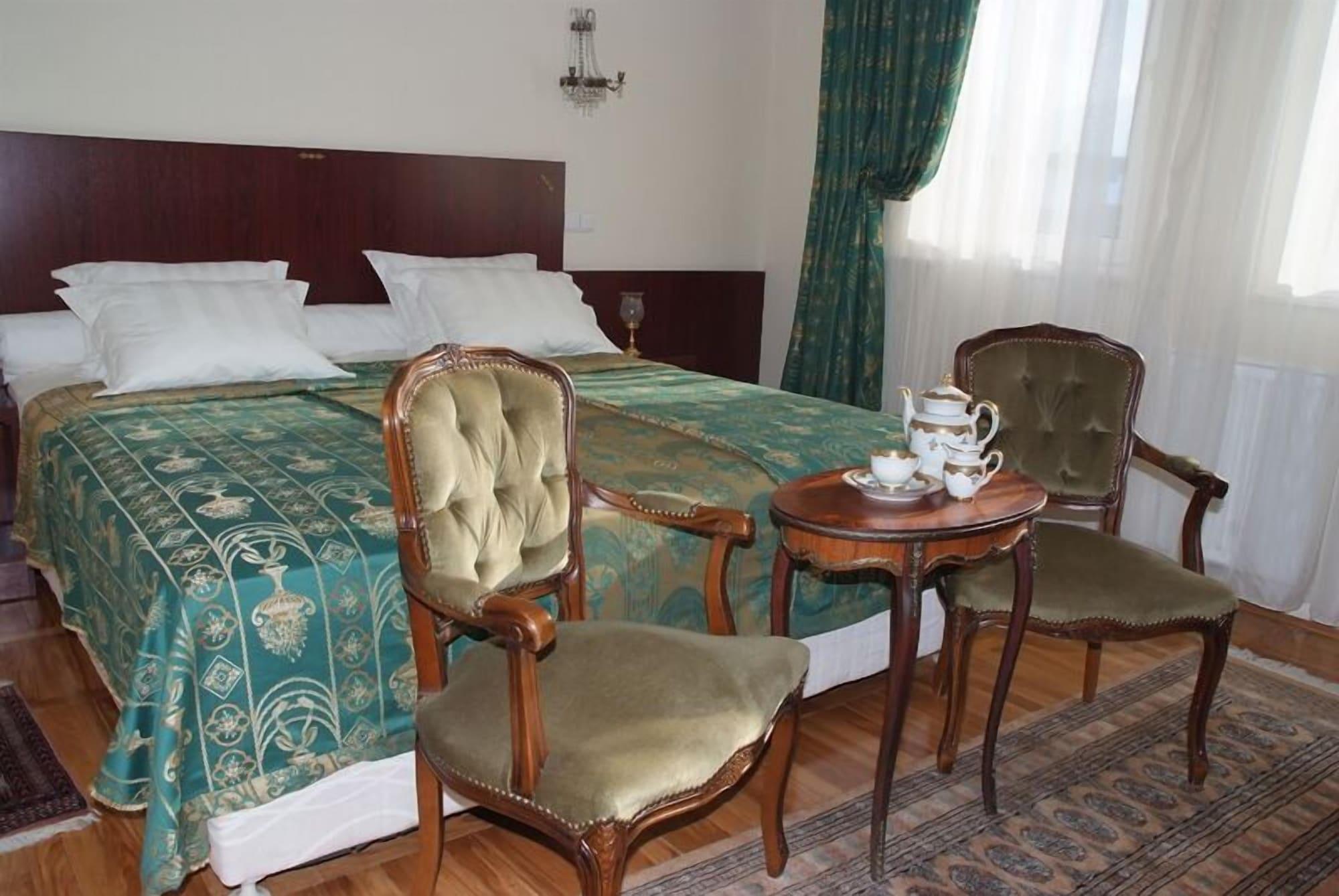Hotel Octagon Sarajevo Buitenkant foto