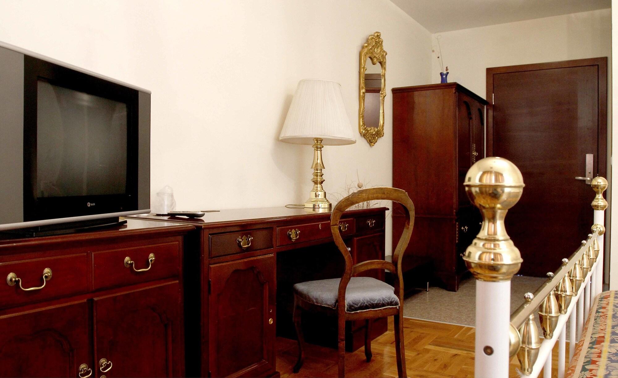 Hotel Octagon Sarajevo Buitenkant foto