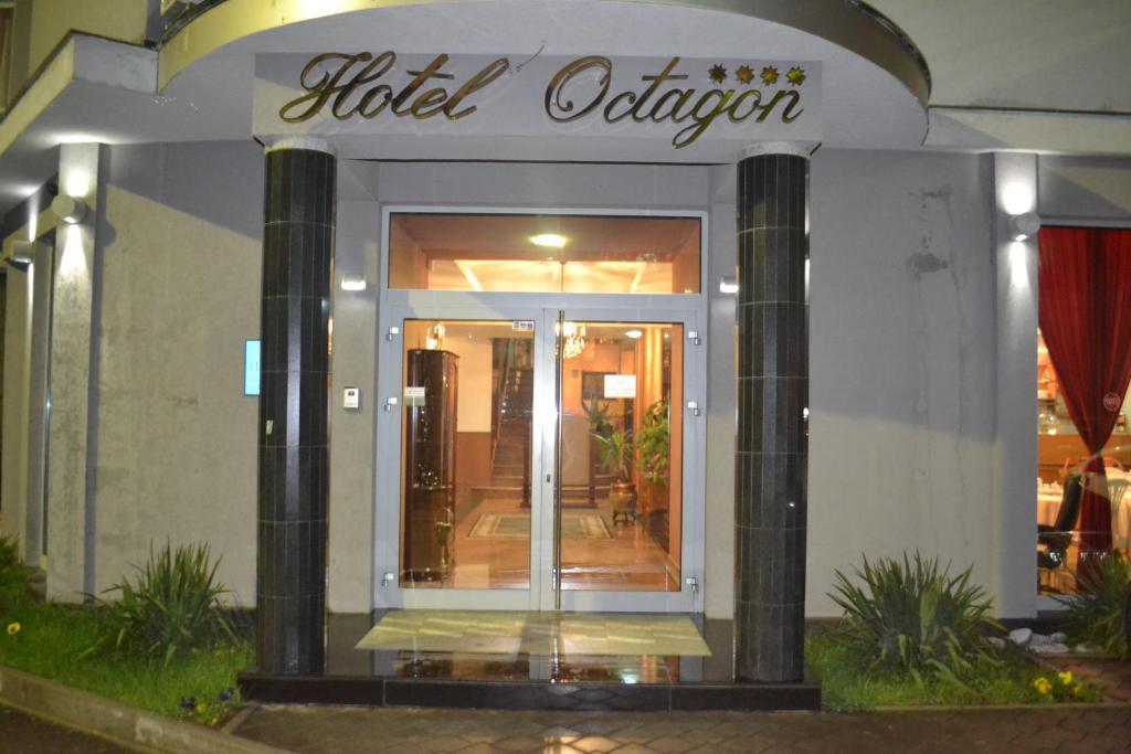 Hotel Octagon Sarajevo Buitenkant foto