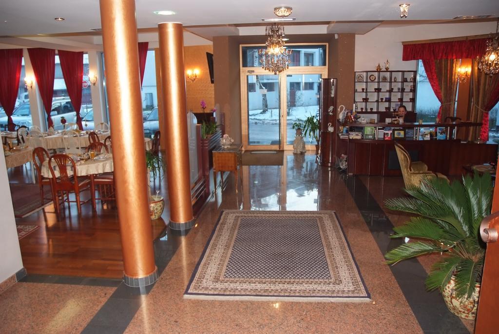 Hotel Octagon Sarajevo Buitenkant foto
