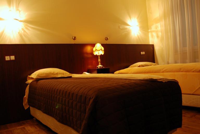 Hotel Octagon Sarajevo Buitenkant foto